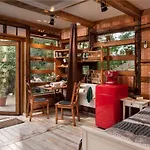 Bed & Breakfast Skay Loft 3*